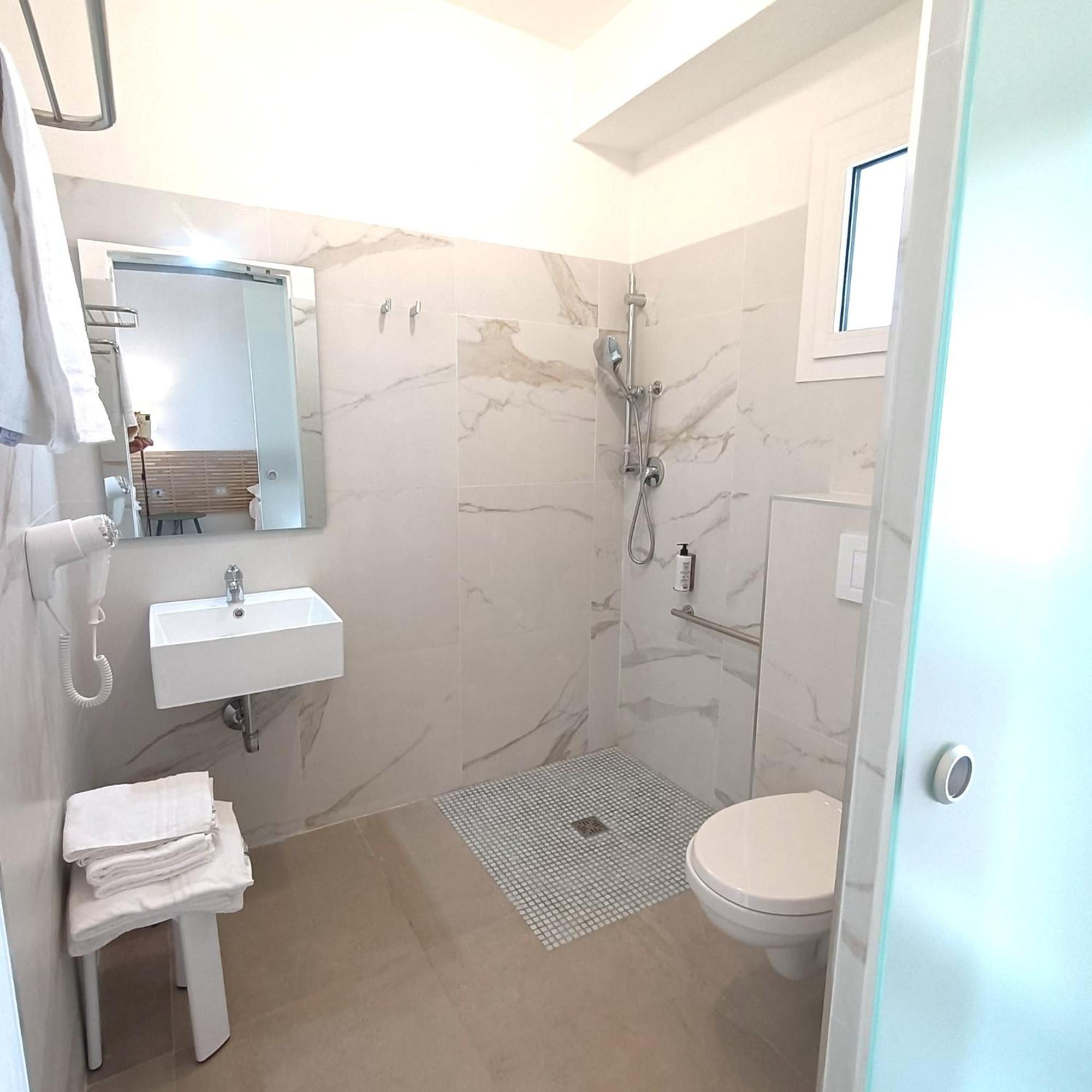 Lido Di Alghero Rooms On The Beach 외부 사진